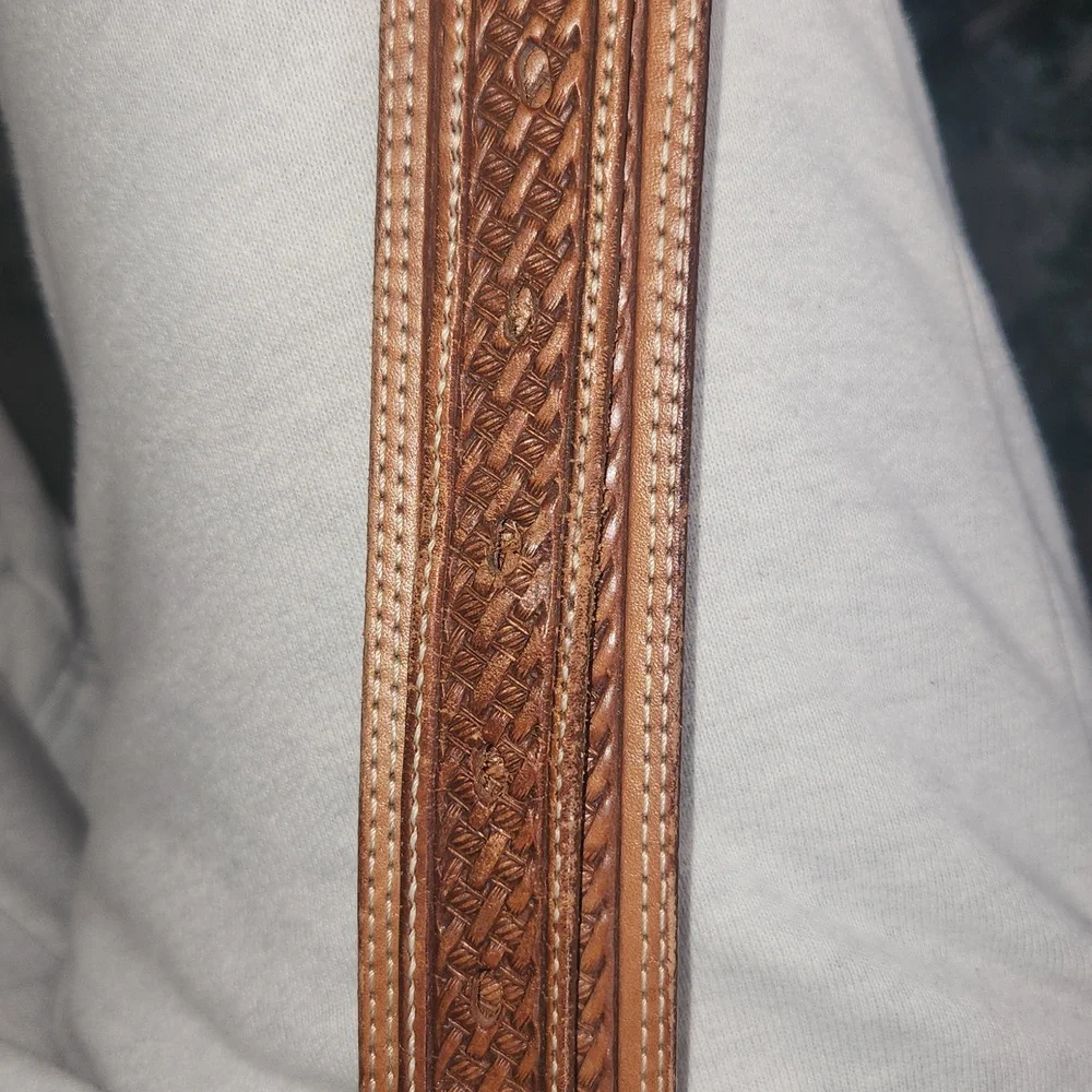 Silver Creek Collection Unisex Vintage Tan Brown Basket Weave Layer Leather Belt